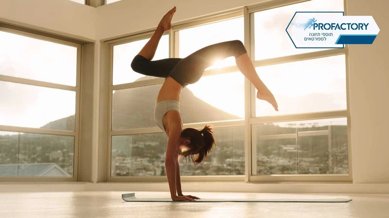 איך יוגה תורמת לבריאות הנפשית והרגשית שלך? כל היתרונות המוכחים